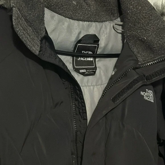 North Face Puffer - Picture 2 of 4